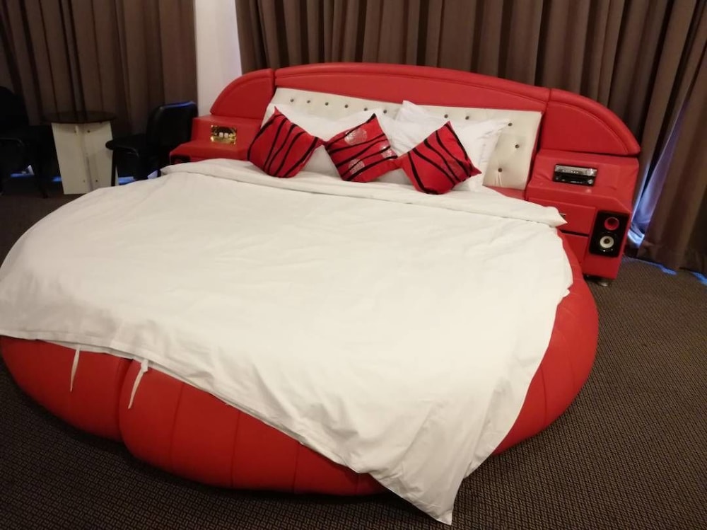 Paragon City Hotel 17/28