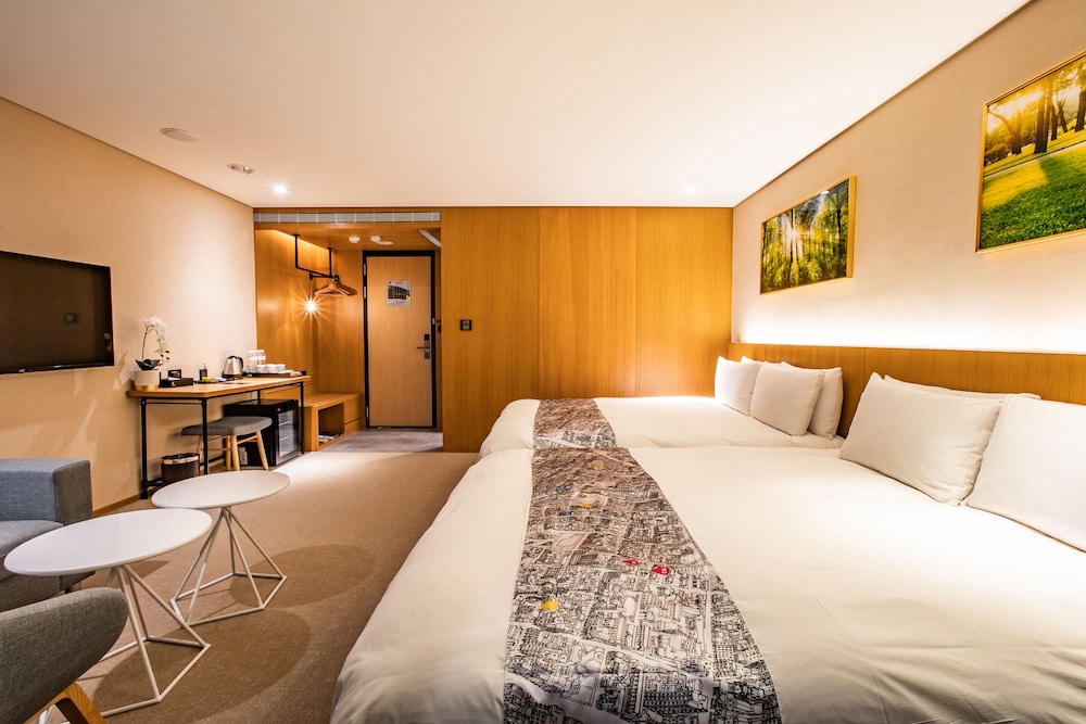 ROOM, QUADRUPLE, 2 DOUBLE BEDS, BALCONY