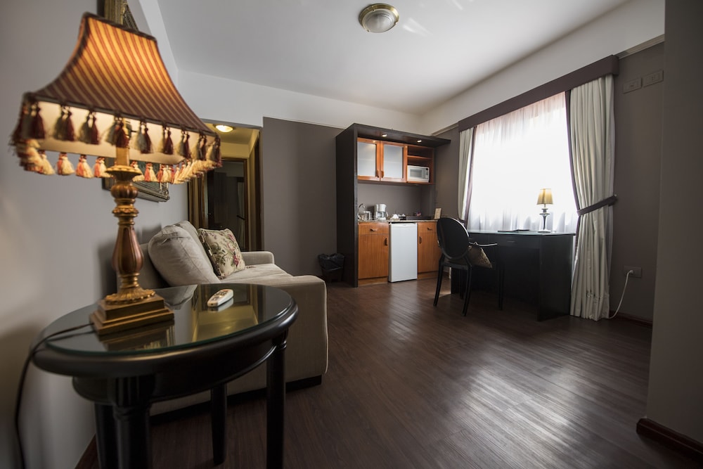 LAS VENTANAS SUITES HOTEL 22/30