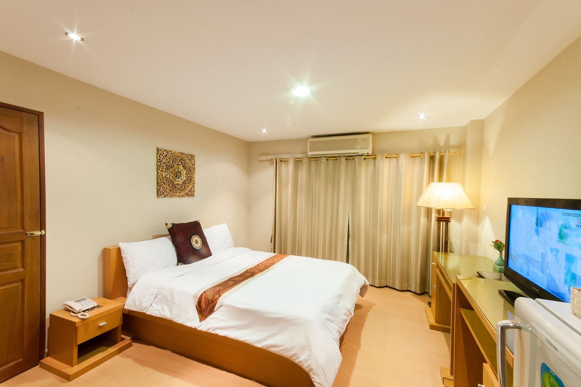 STANDARD, TWIN BEDS
