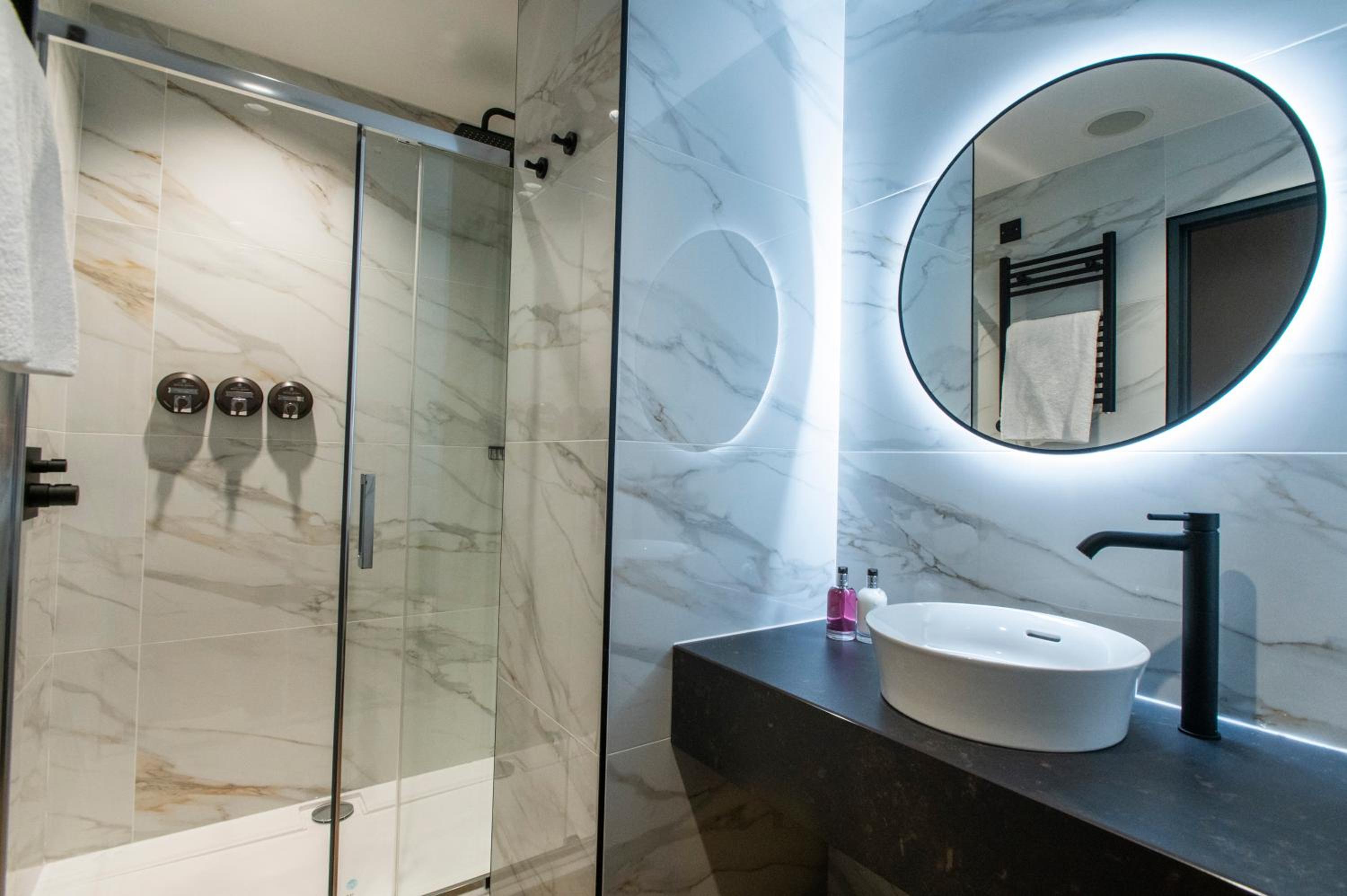 غرفة تنفيذية، Tynecastle Park Hotel 6/7