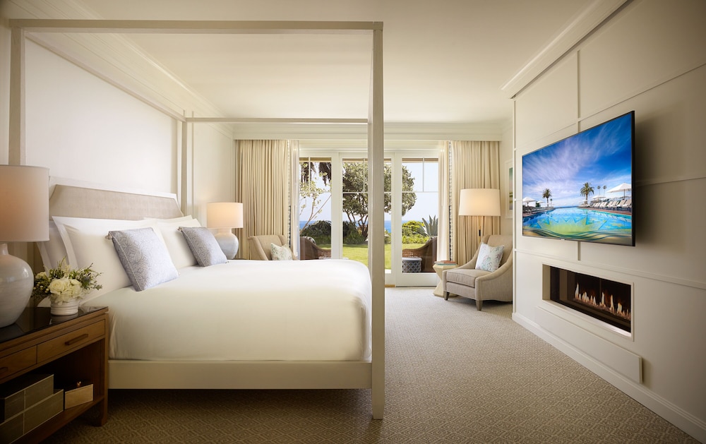 Suite, Bungalow, King Bed, Horizon View, Sofa