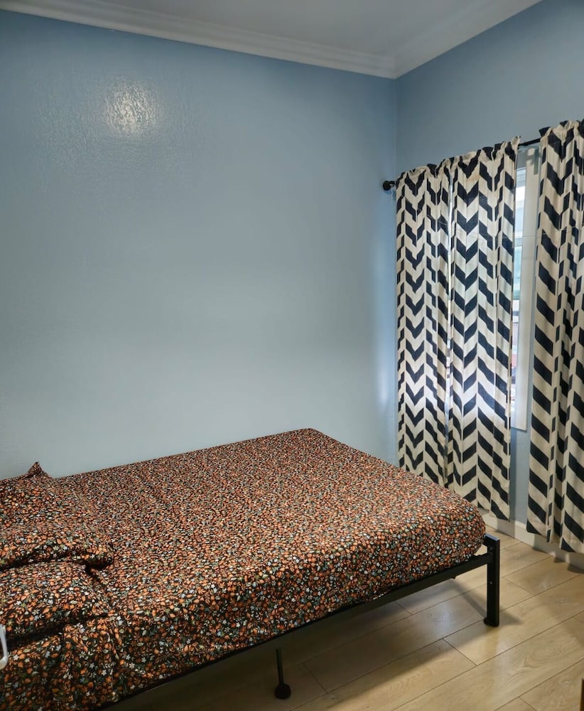 European Hostel 35/51