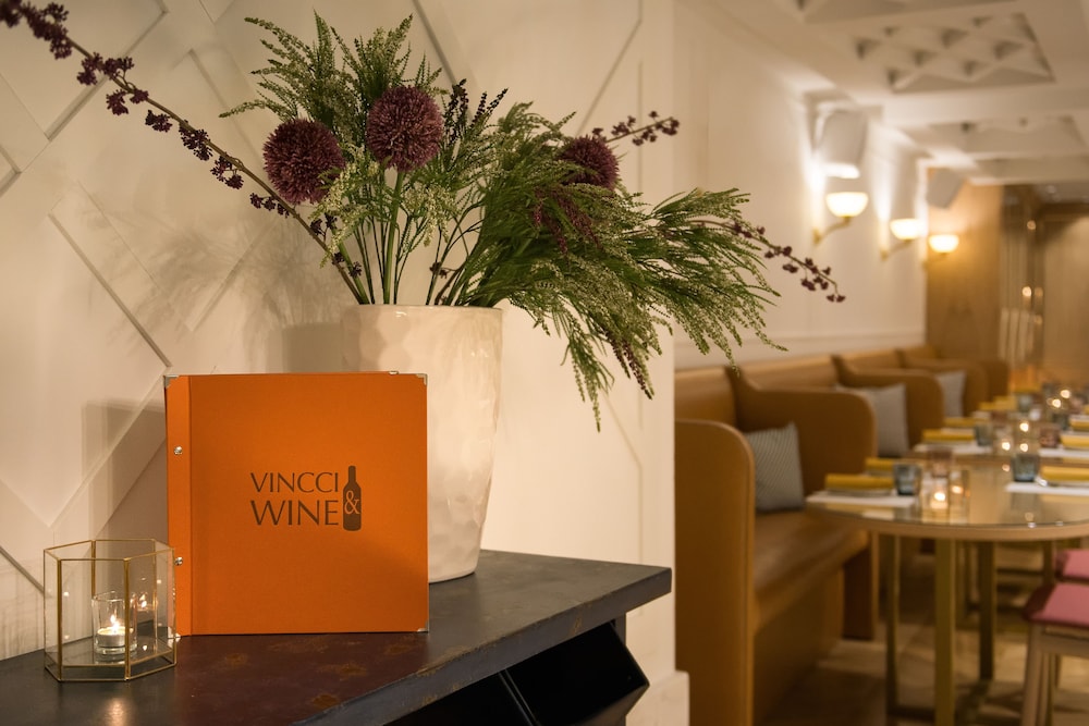 Vincci Centrum Hotel 9/76