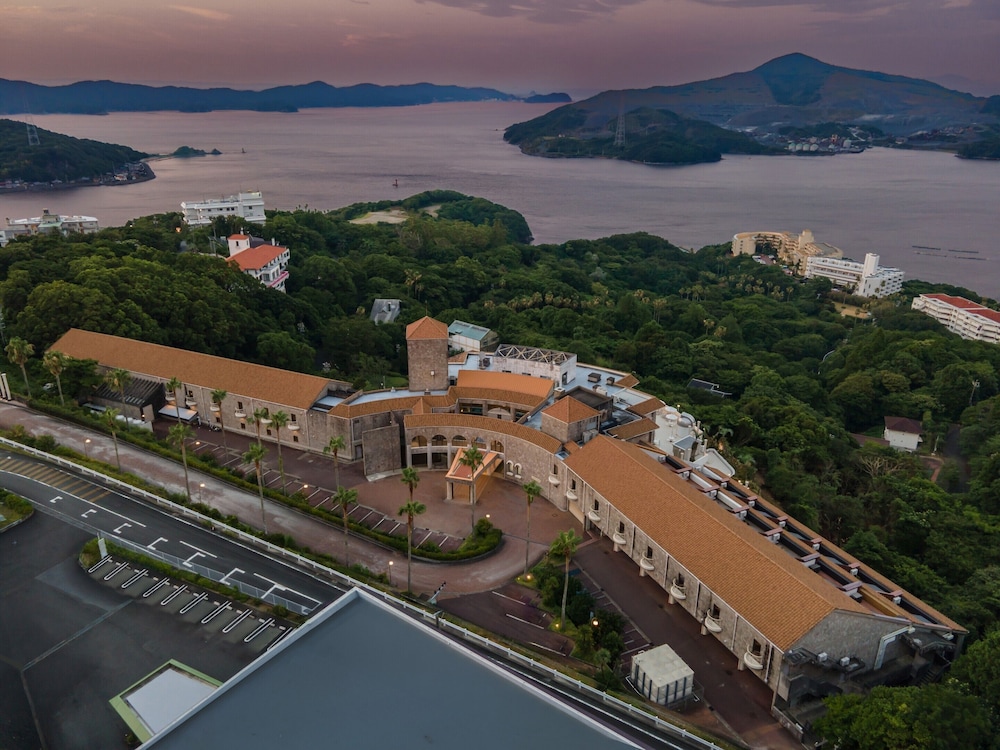Hotel Altia Toba 60/63