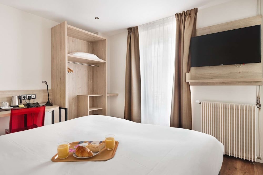 Hotel Courcelles Mederic 25/39