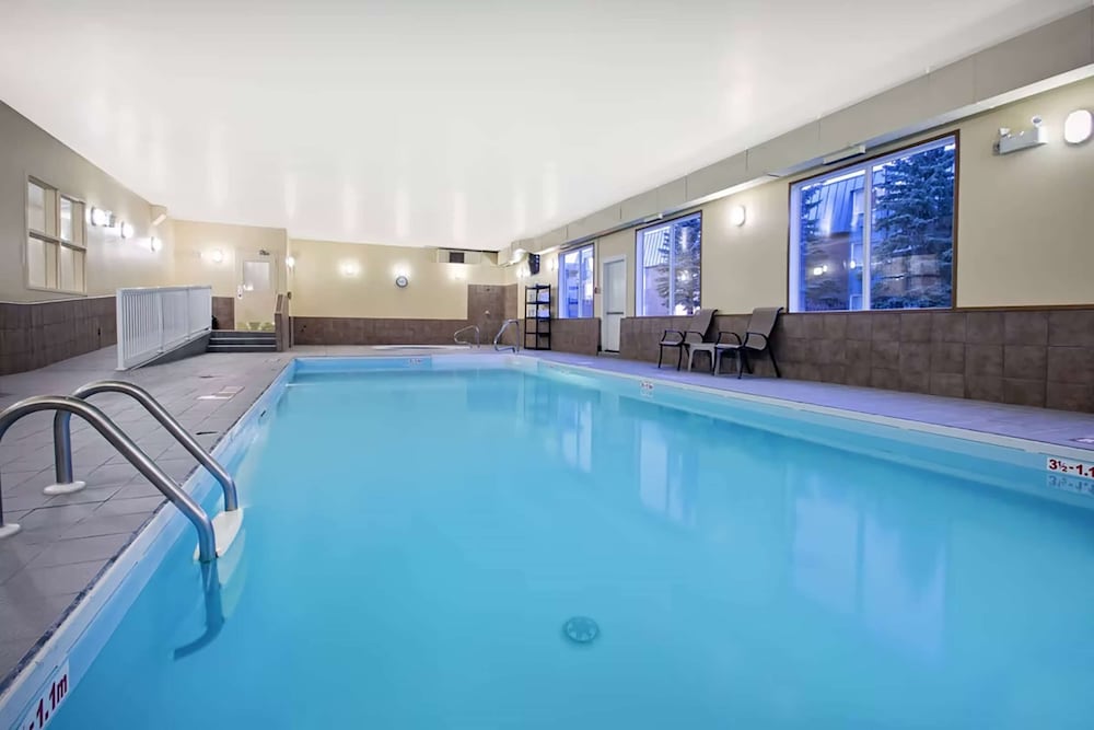 Ramada by Wyndham Prince Albert 32/52
