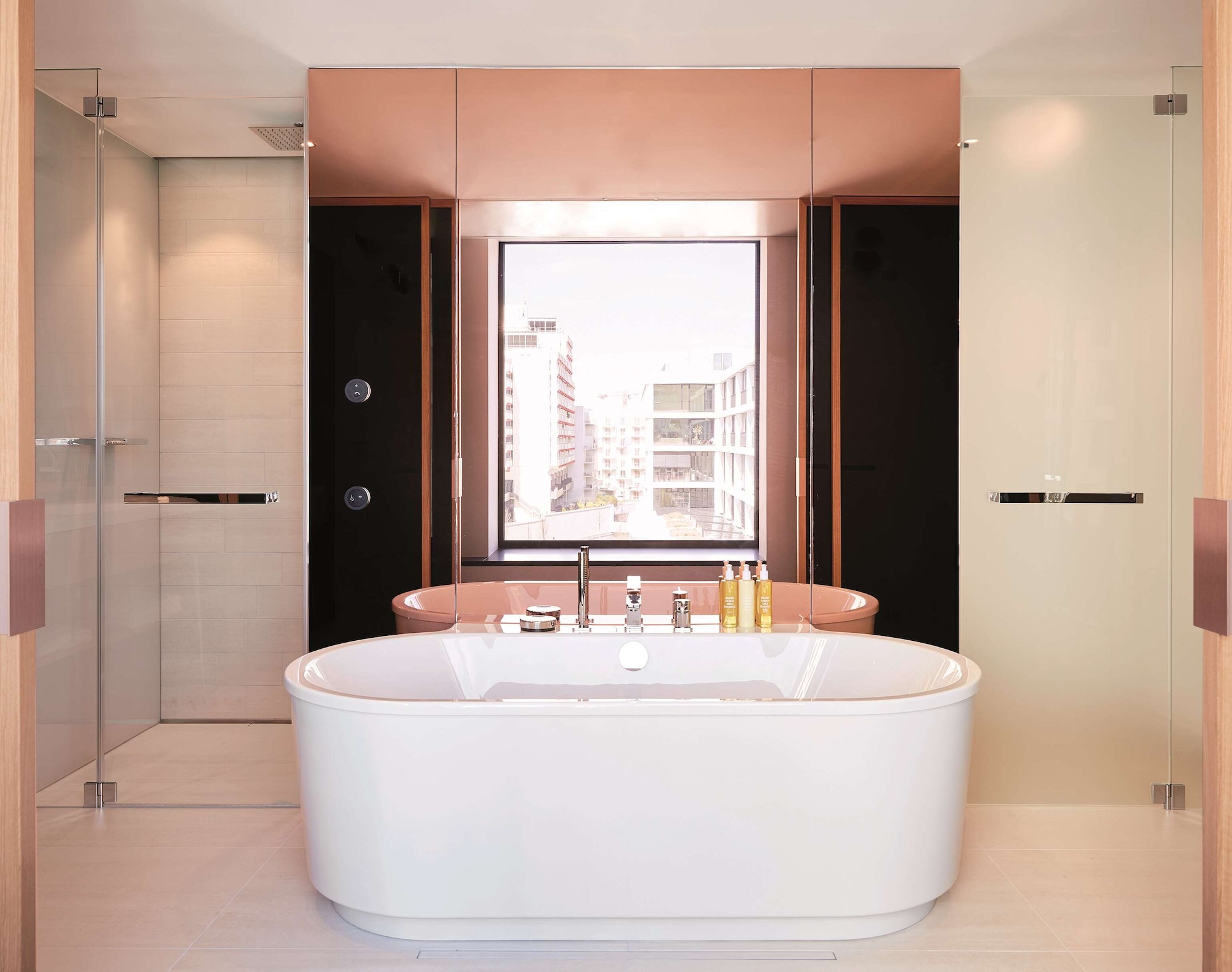 Andaz, Art, Suite, King Bed، Andaz Munich Schwabinger Tor 3/4