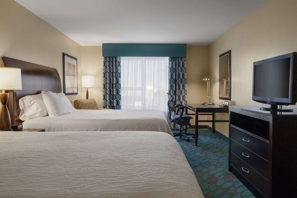 Hilton Garden Inn Fargo 16/61