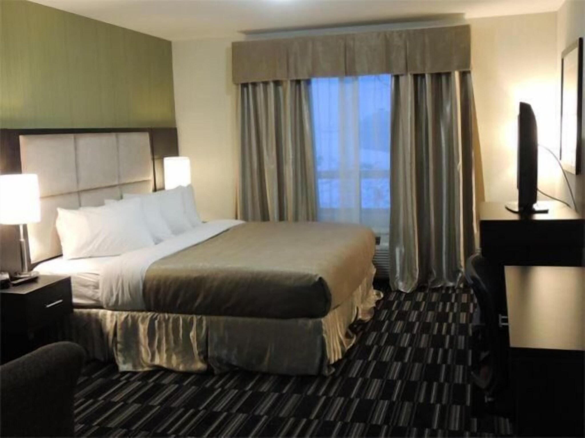 Western Star Inn and Suites Carlyle 9/30
