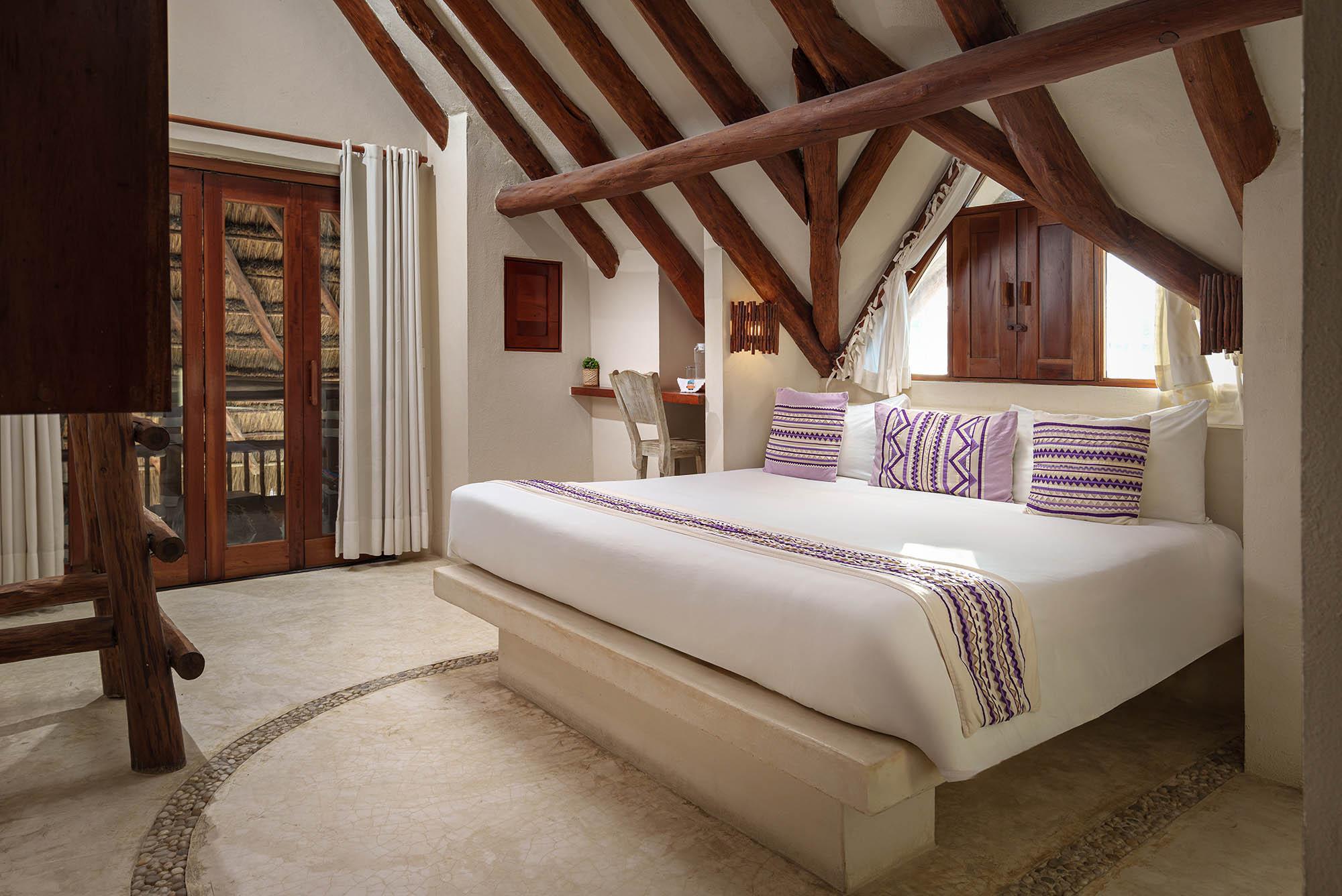 دوبلكس بريميوم، Hotel El Pueblito 9/10