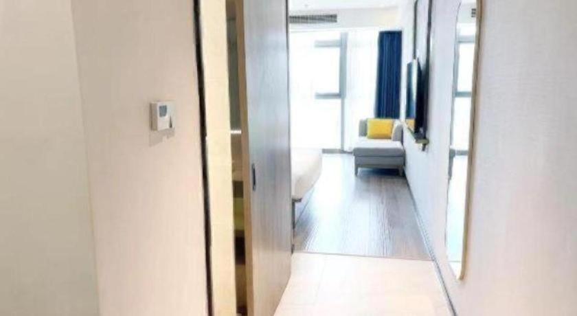 7 days premium hotel(Chongqing T3 terminal store) 55/55