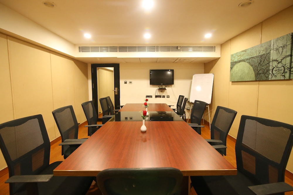 Quality Inn Bez Krishnaa 41/50