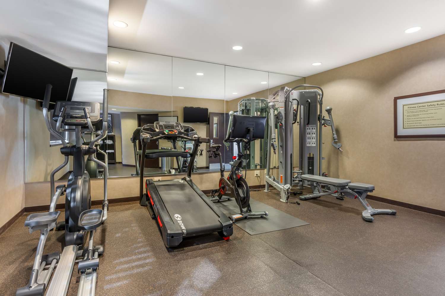Best Western Plus Wine Country Inn & Suites 5/22