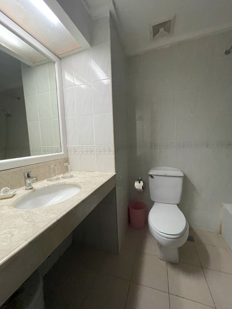 جناح استوديو بزنس بسرير كوين، Golden Peak Hotel and Suites powered by Cocotel 9/10