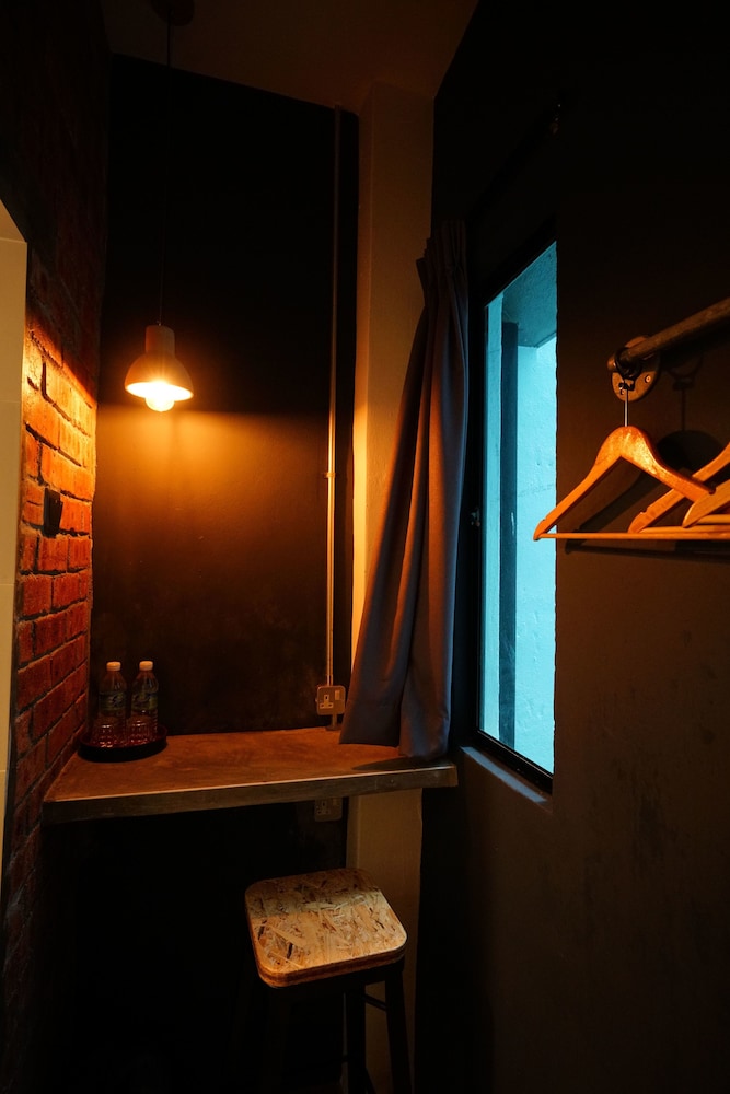 Brick Box Hotel 28/45
