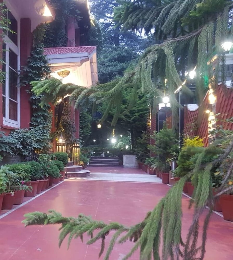 Hotel Southgate Shimla 31/31