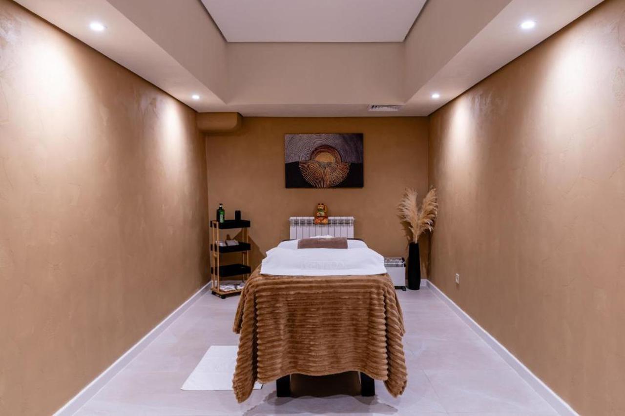 Renion Almaty Hotel 18/23