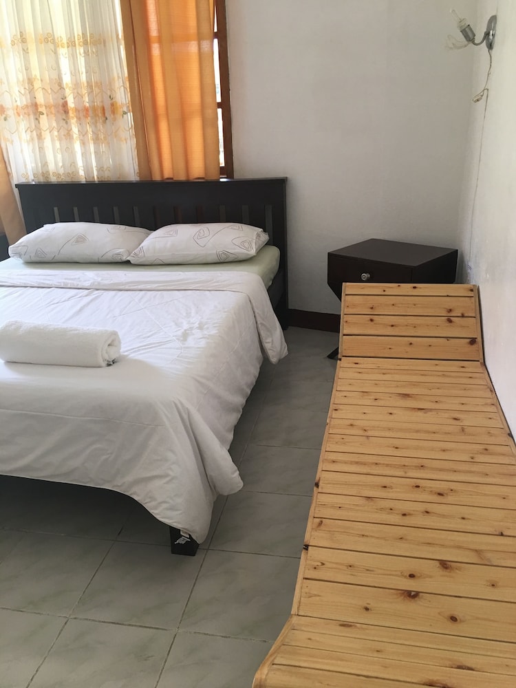 New Eve's Kiosk Dive Resort 28/71