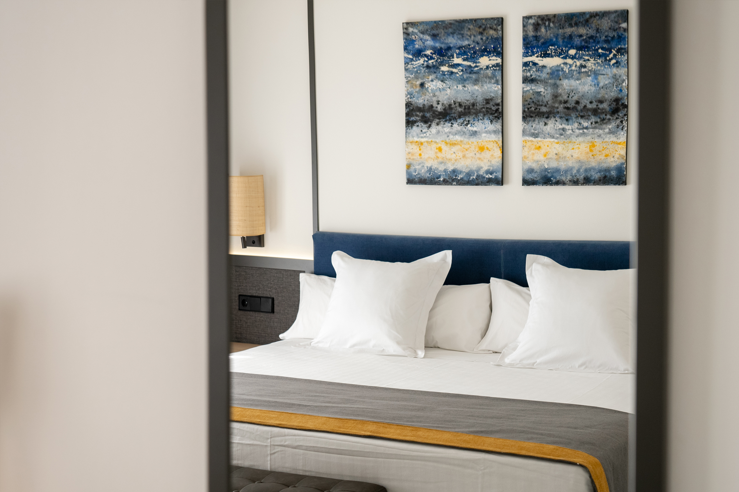 Deluxe, Side Sea View, Urh Sitges Playa Hotel 5/7