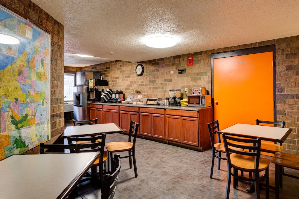Travelodge Cleveland/Willoughby 24/29