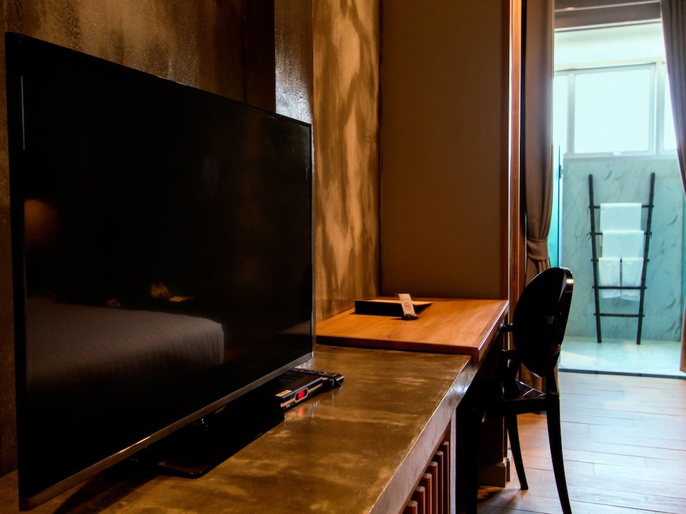 Kroque Boutique Bistro 34/71