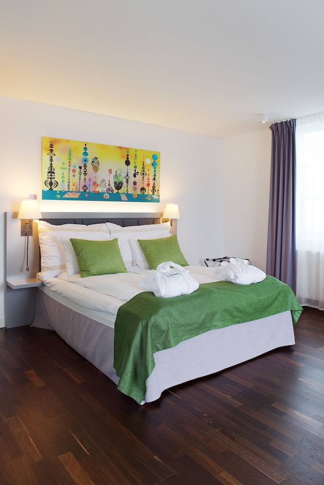 QUALITY HOTEL WATERFRONT 5/47