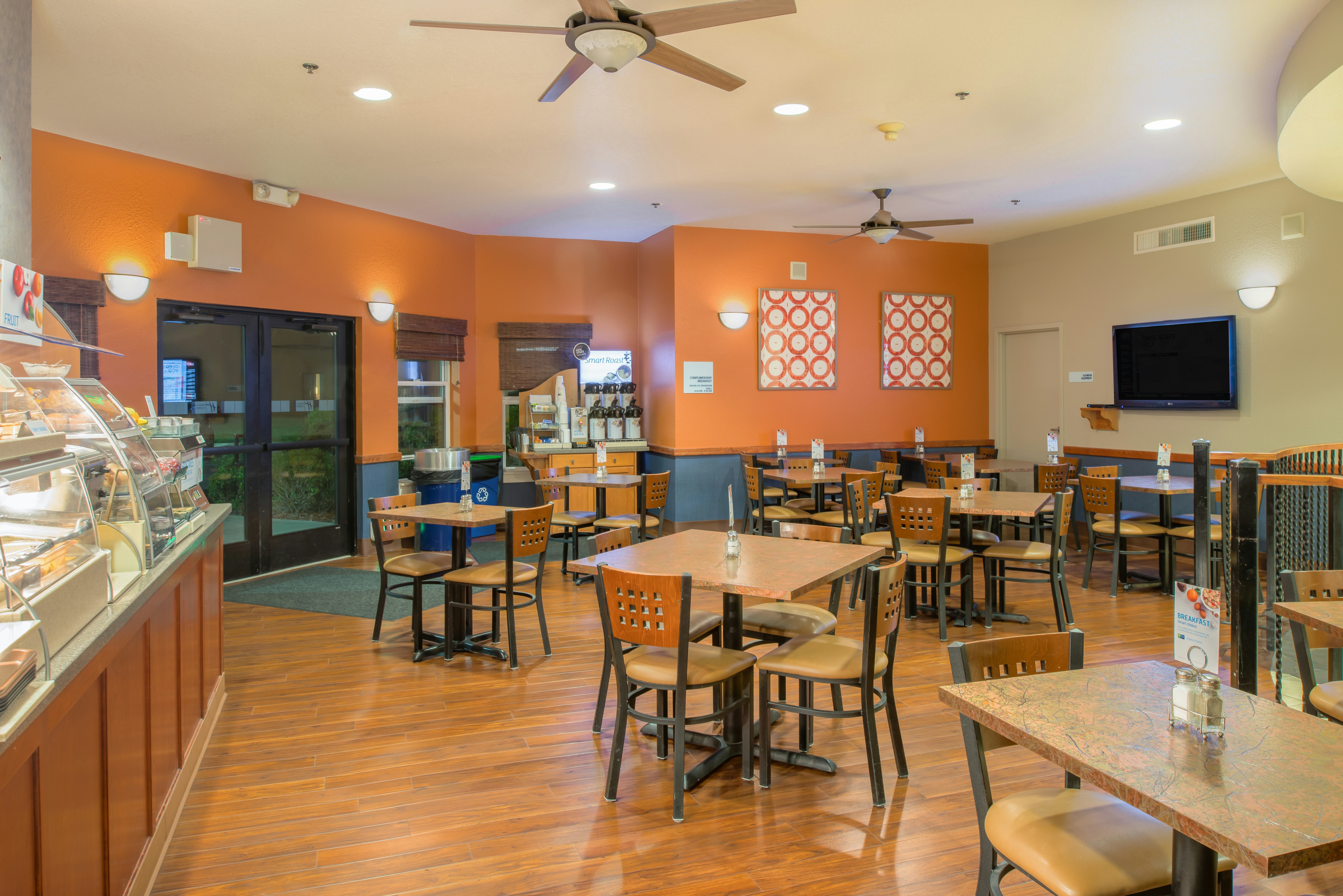 Holiday Inn Express Hotel And Suites Arcata Eureka Airport Area 27/35