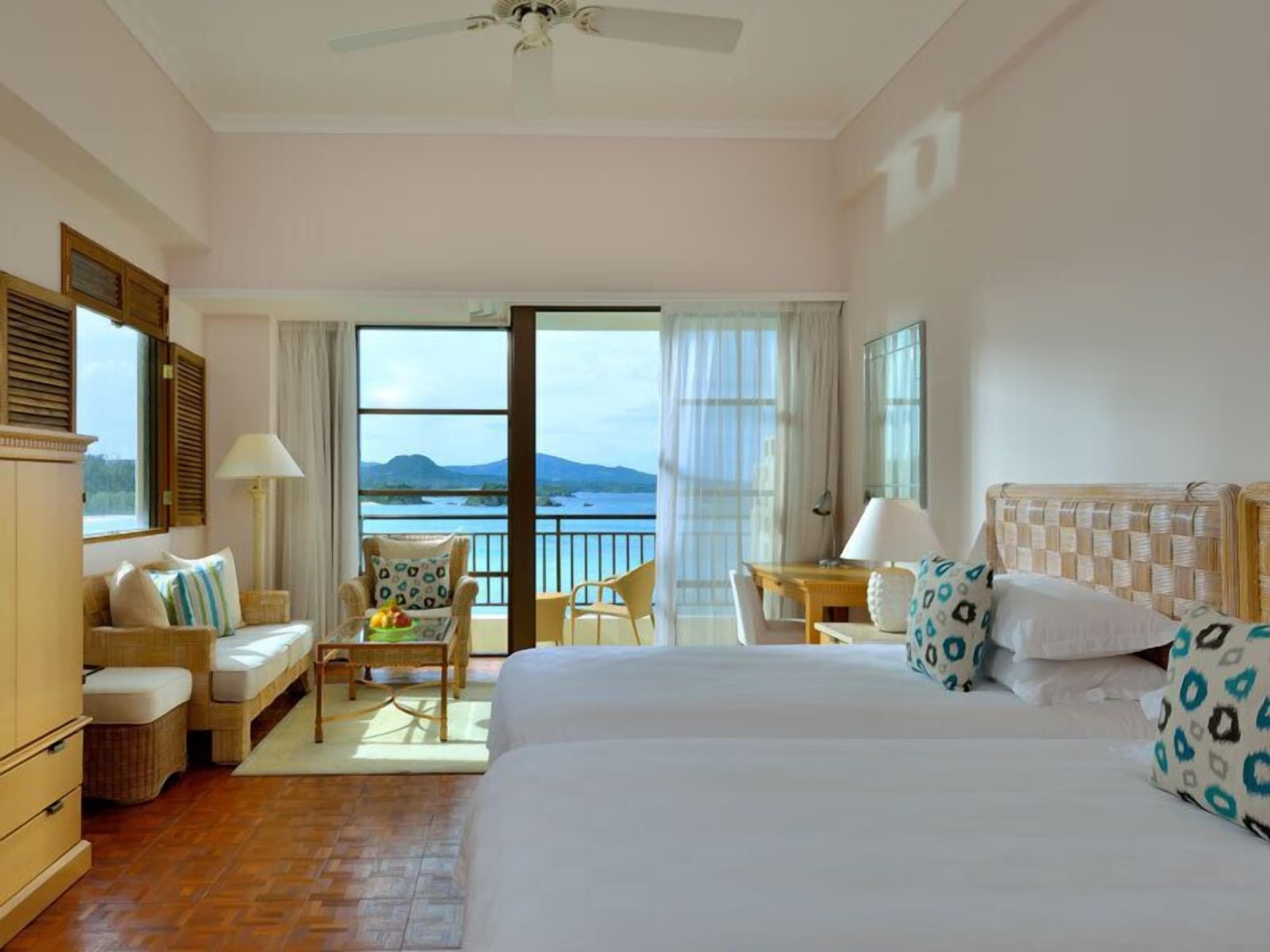 Deluxe, Twin Beds, Ocean Front, Lounge Access