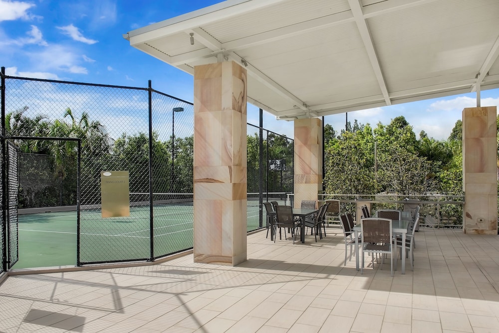 Pelican Waters Resort 34/68