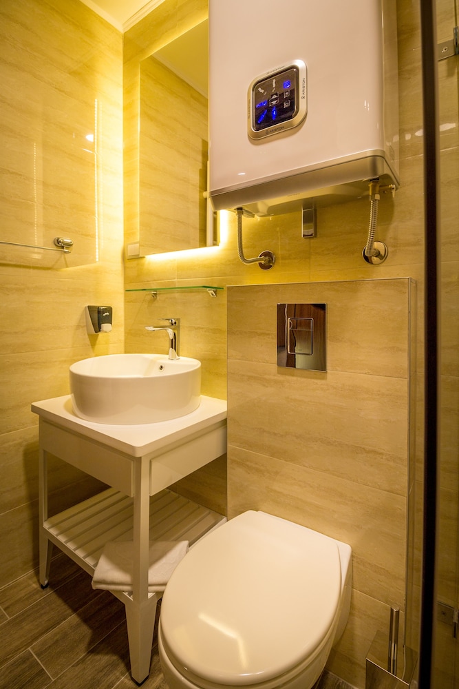 Privilege Suites By Central Park 44/69