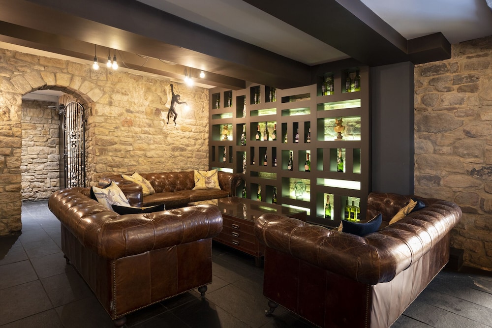 Derwent Manor Boutique Hotel 25/43