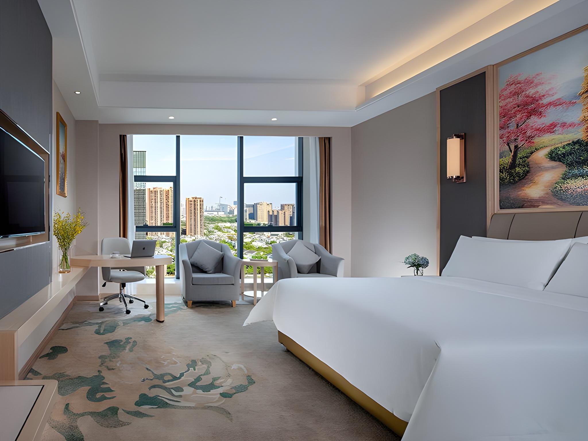 Vienna International Hotel (Chengdu Convention and Exhibition Center, Qilong Metro Station) 12/26