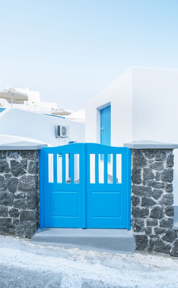 Kadia Traditional Residences 2/50