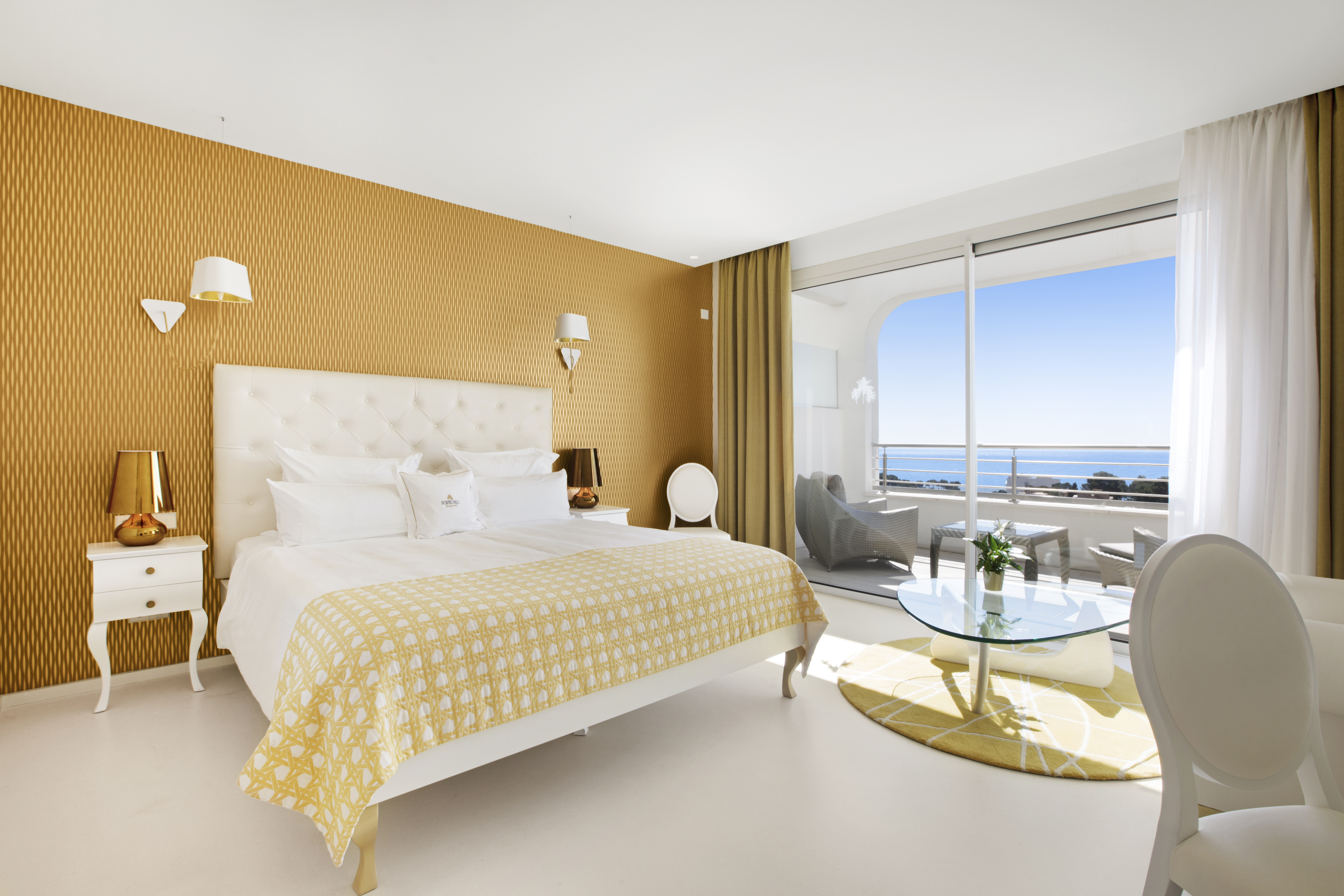 Penthouse, Suite
