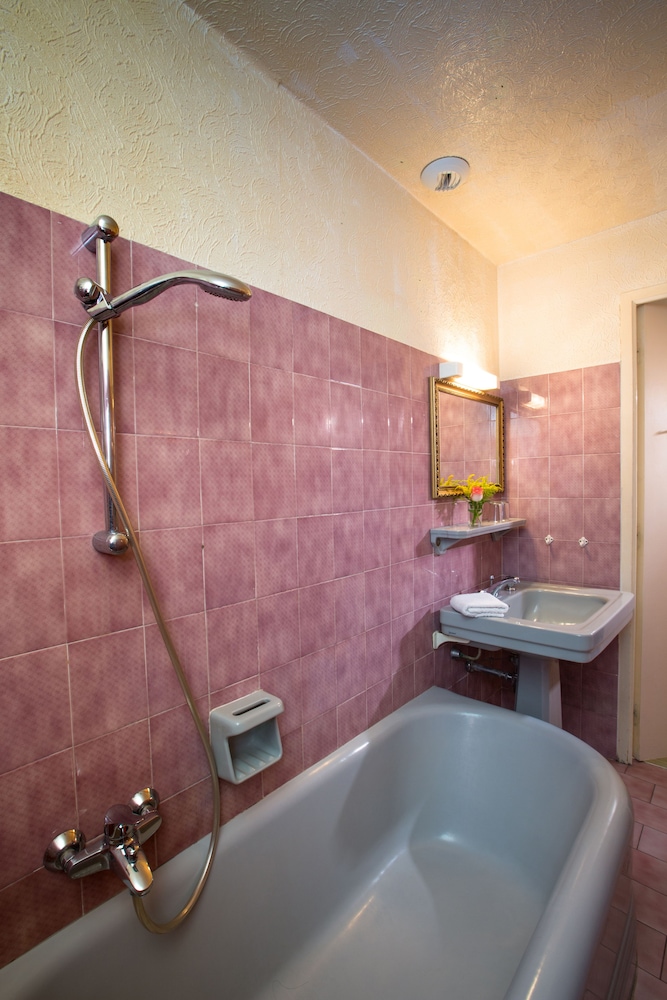 Richelieu Hotel 43/68