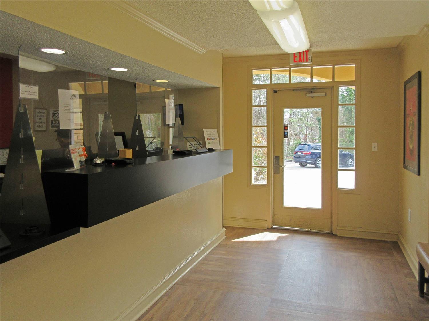 Suburban Studios Raleigh - Crabtree Valley photo4