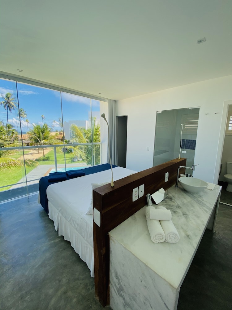 B Blue Beachouses 24/65