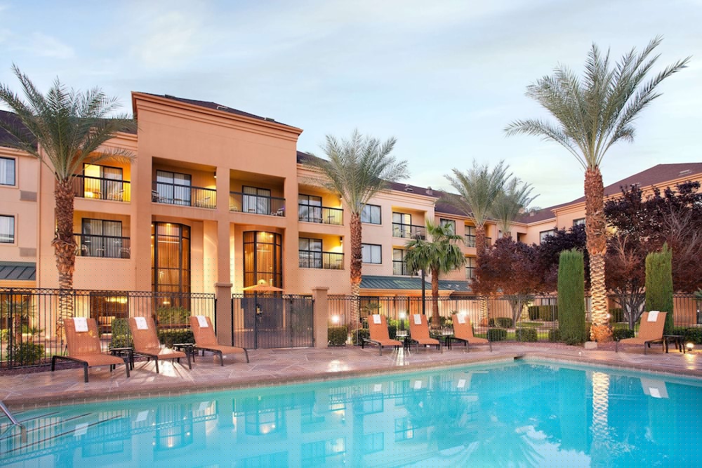 Sonesta Select Las Vegas Summerlin 5/55