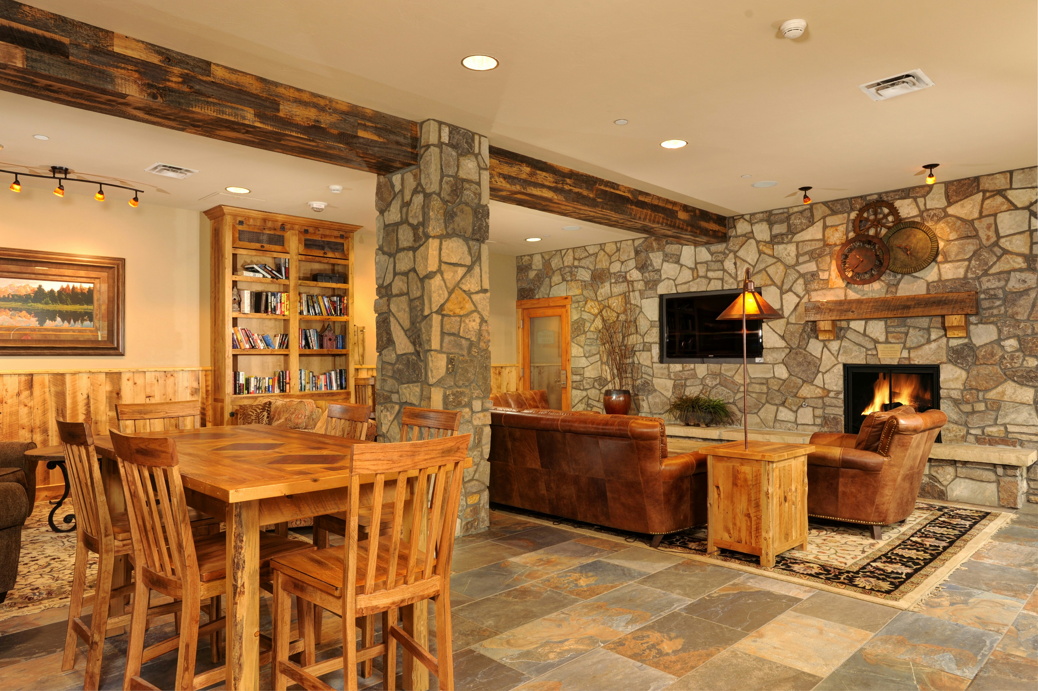 Jackpine & Black Bear Condos 6/32