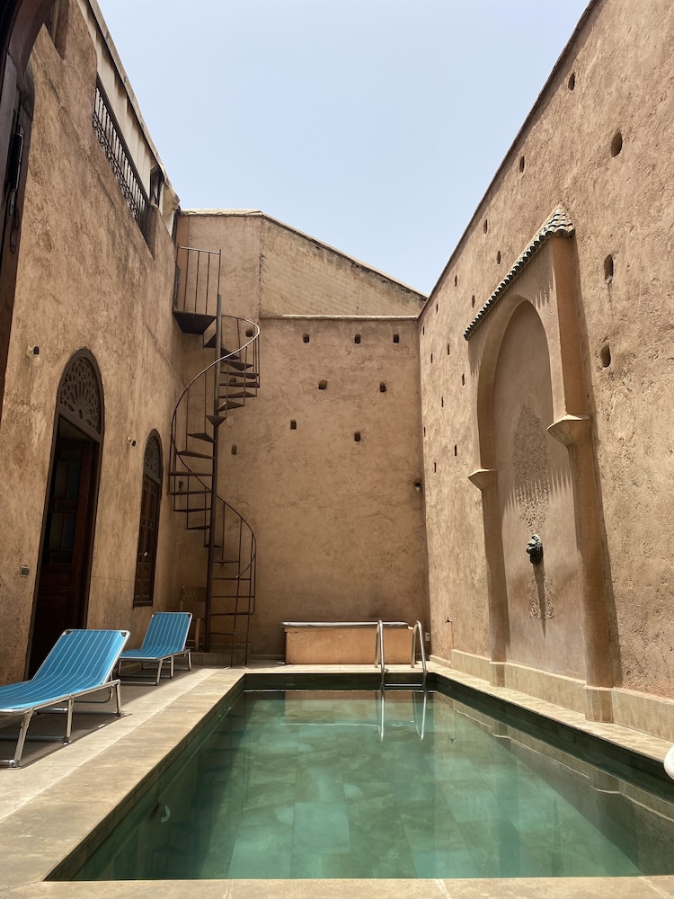 Riad Ben Youssef 27/50