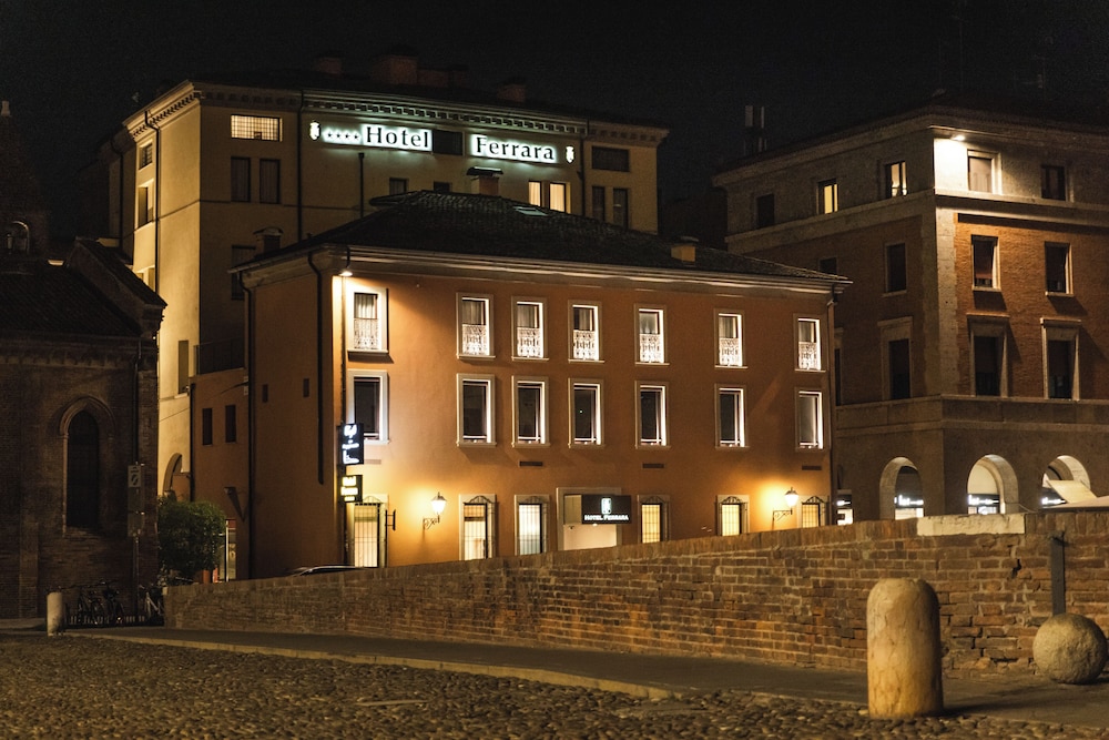 Ferrara Hotel 2/66
