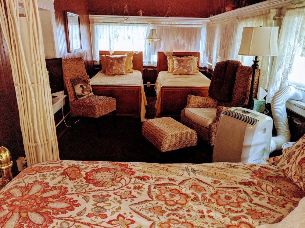 Allegiance Bed and Breakfast 18/44