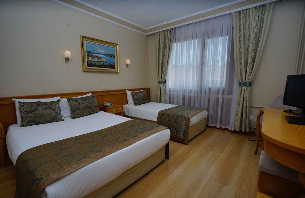 SIDONYA HOTEL 17/66