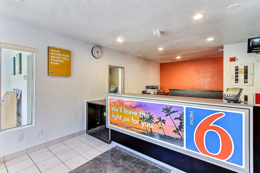 Super 8 by Wyndham Santa Clara 7/36