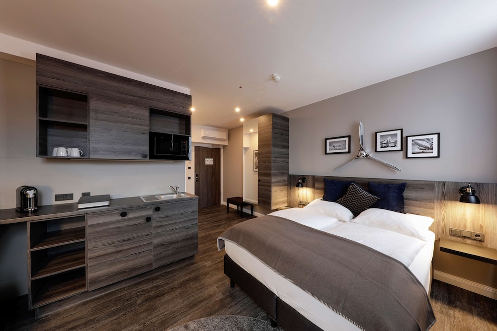 Airporthotel Berlin Adlershof 15/75