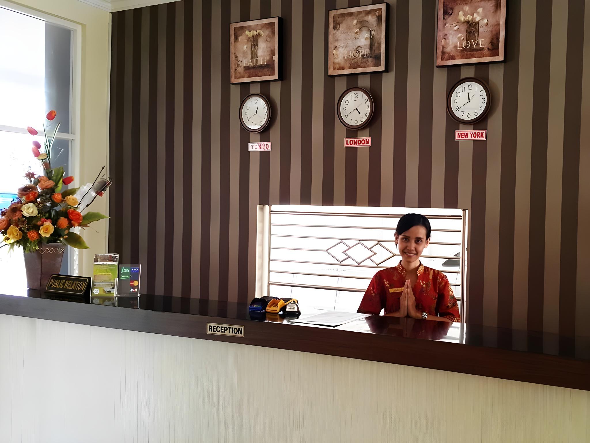 Ambulu Hotel 4/19
