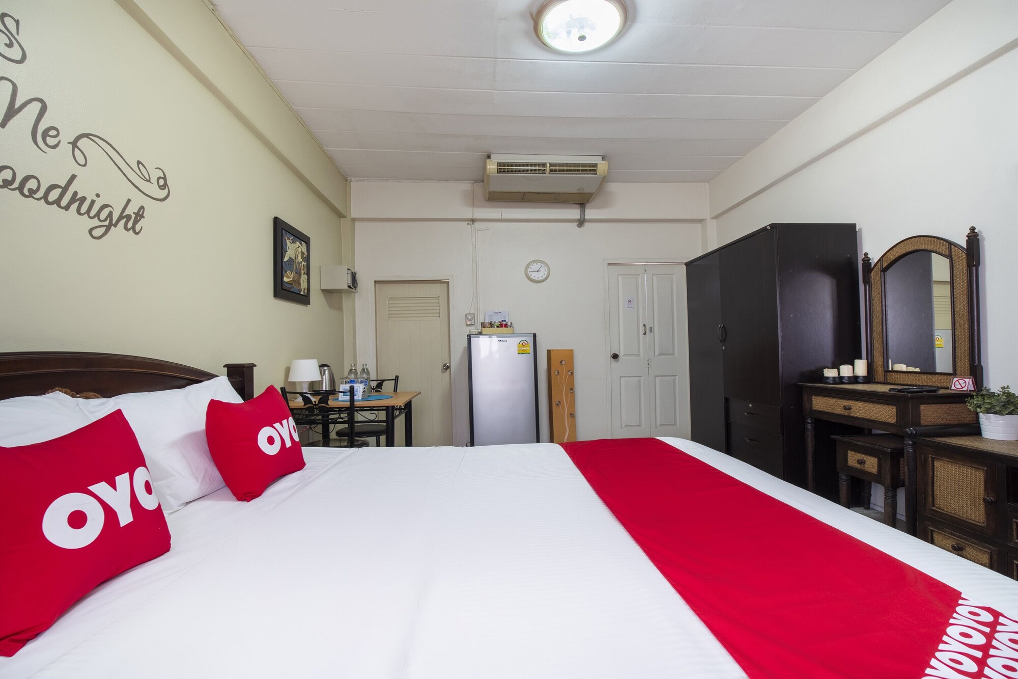 DELUXE, DOUBLE BED