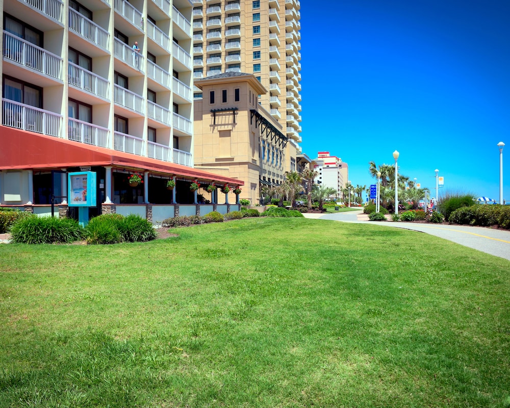 The Oceanfront Inn 34/42