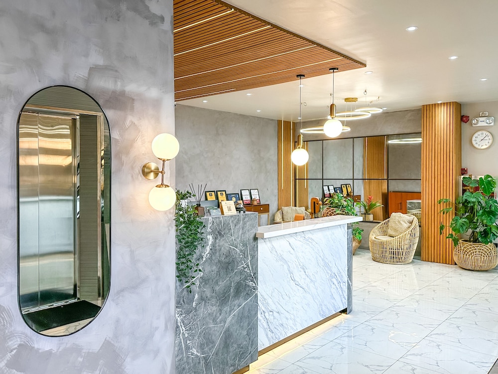 Metro Pines Inn 9/46